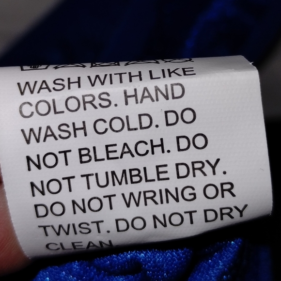 Strappy Velvet Bra and Panty Set with Built-In Choker - Picture 5 of 7